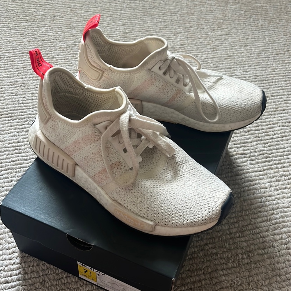 Adidas NMD_R1.V2